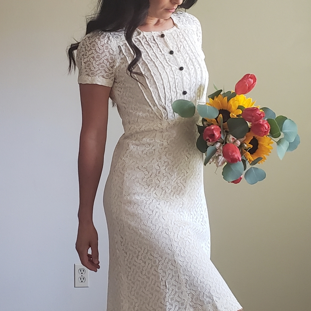 1930s 1940s White Cream Vintage Lace Dress Gem